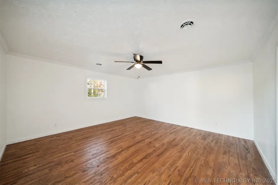 21 N Indianola Street, Pryor, OK 74361 - #3