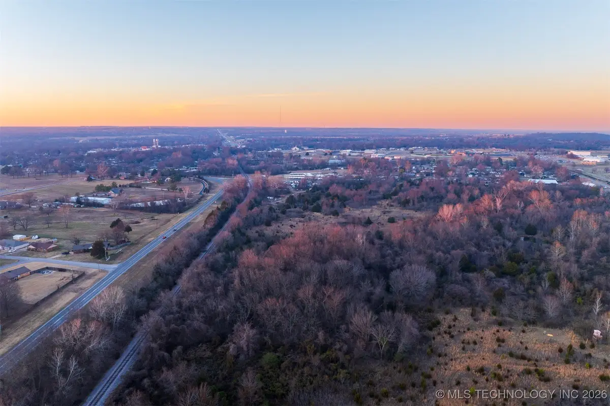 12 E 151st Street S, Coweta, OK 74429 - Image #1