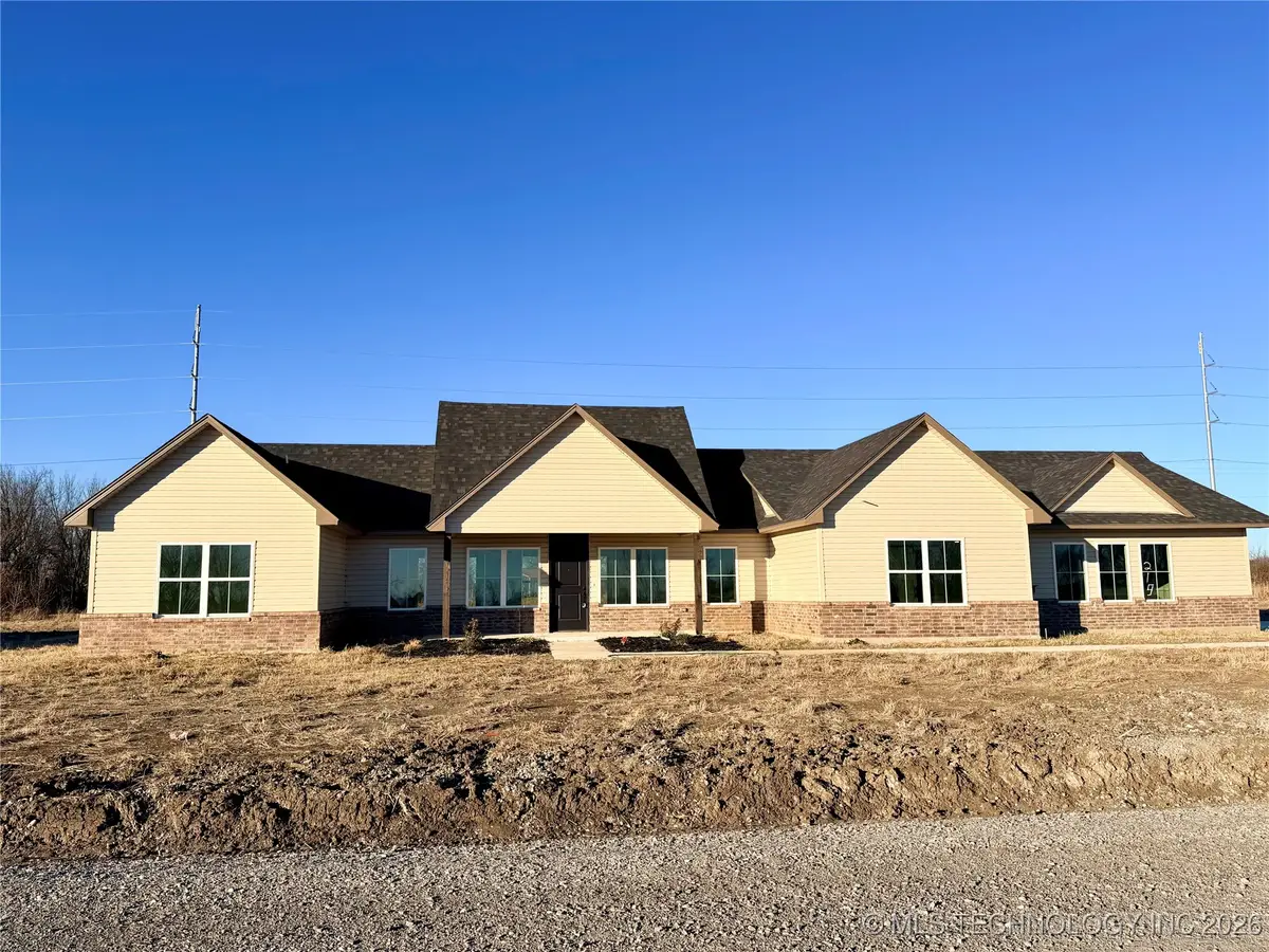 215 W 481 Road, Pryor, OK 74361 - Image #1