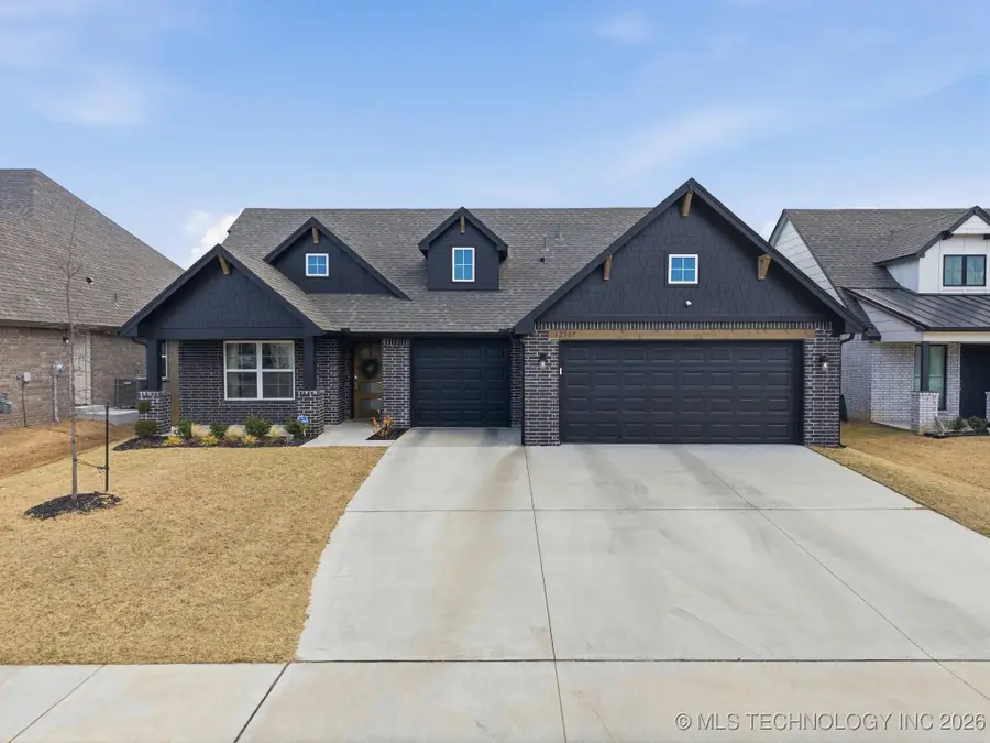 12307 S Maplewood Avenue, Bixby, OK 74008 - Image #2