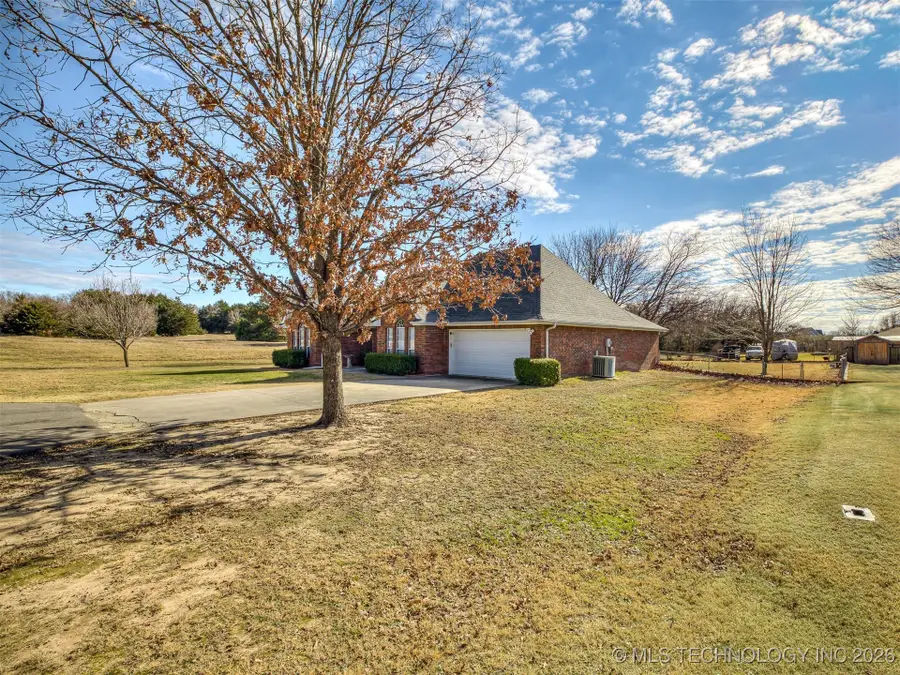 476 N Spinnaker, Stigler, OK 74462 - Image #3