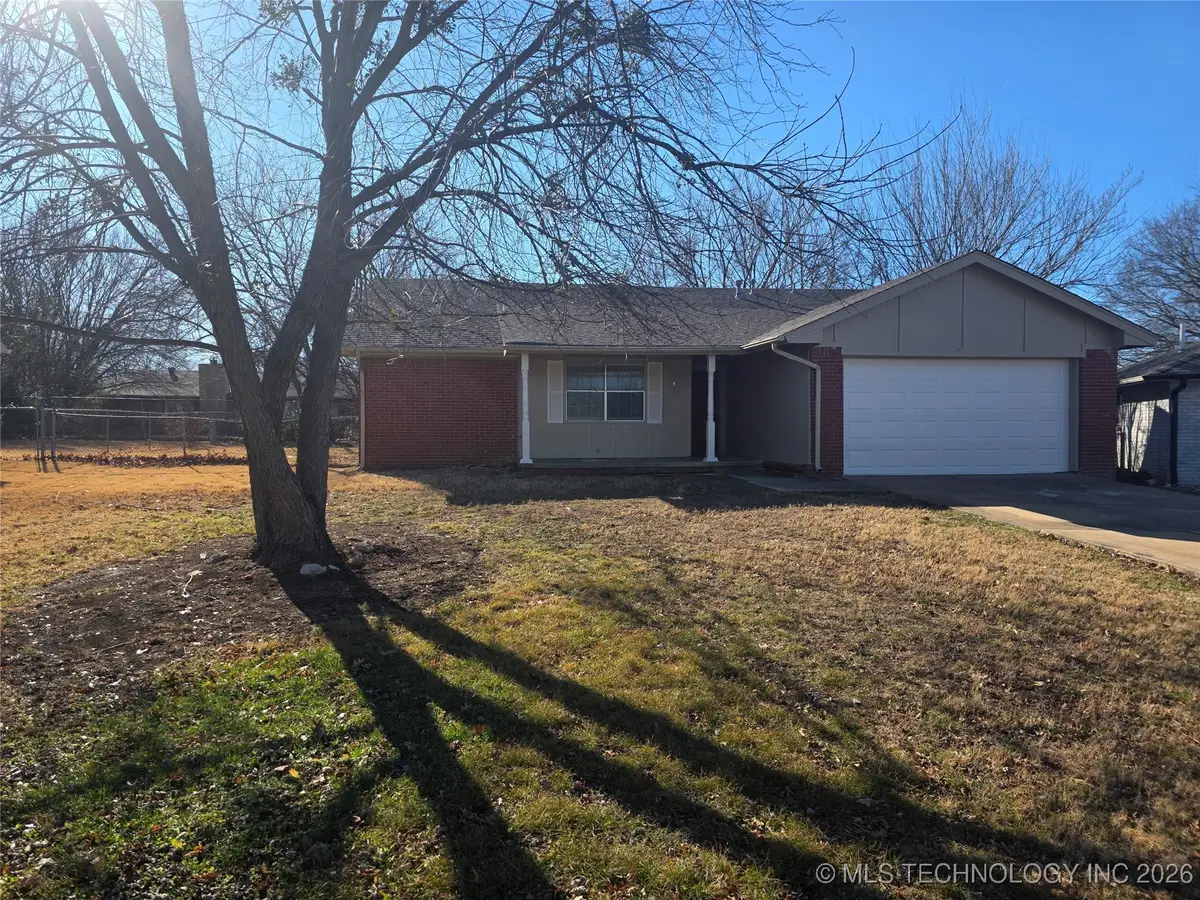 345 W Waco Place, Broken Arrow, OK 74011 - Image #1