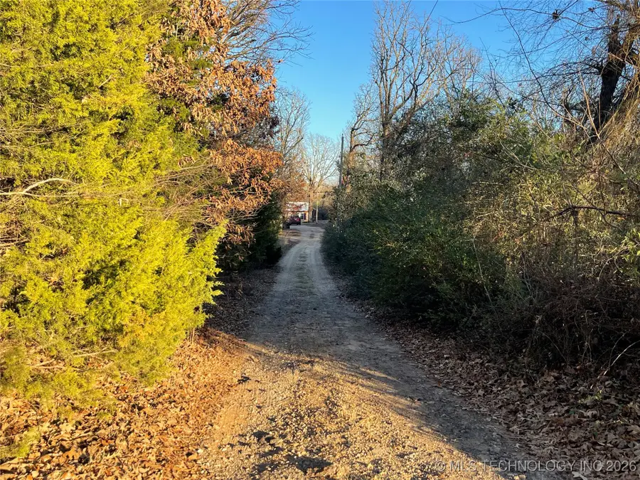 1207 N 4224 Road, Hugo, OK 74743 - Image #3