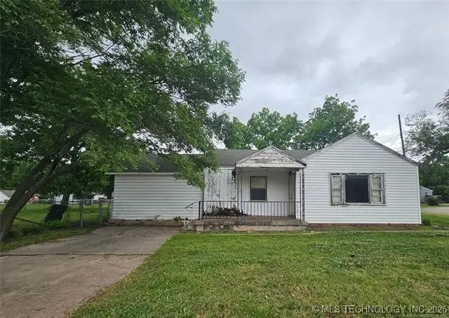 737 Doolin Avenue, Blackwell, OK 74631 - Image #1