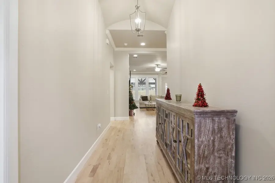 2818 E Quaker Place, Broken Arrow, OK 74014 - Image #2