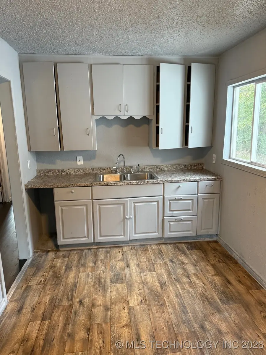 4624 N Cheyenne Avenue, Tulsa, OK 74126 - Image #2