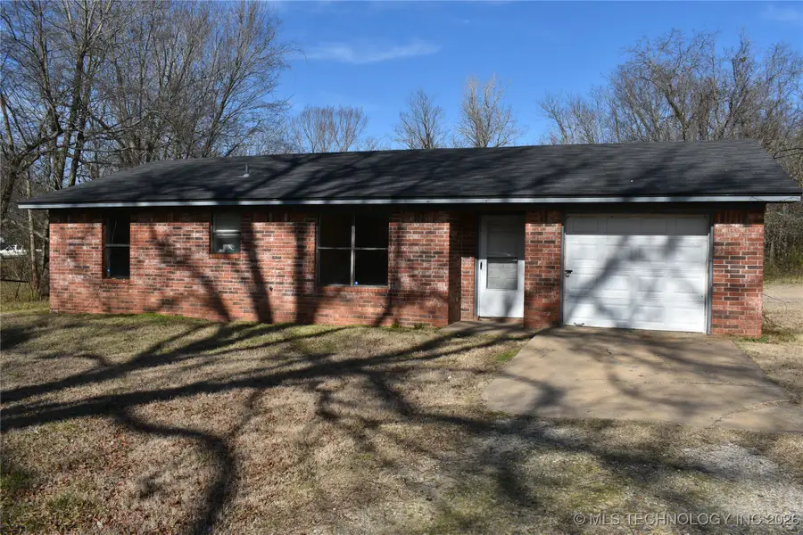 1408 Kiamichi Street, Hugo, OK 74743 - #2