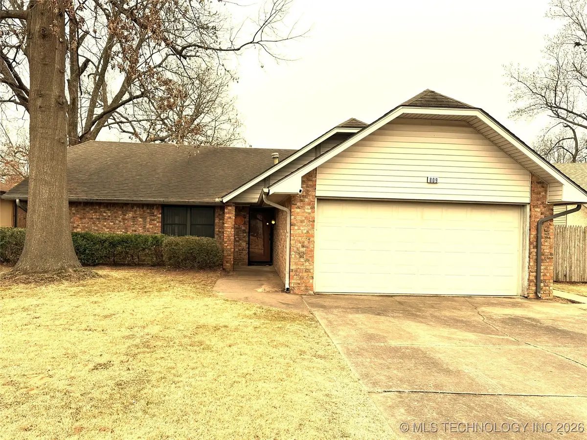 809 W Glendale Street, Broken Arrow, OK 74011 - Image #1