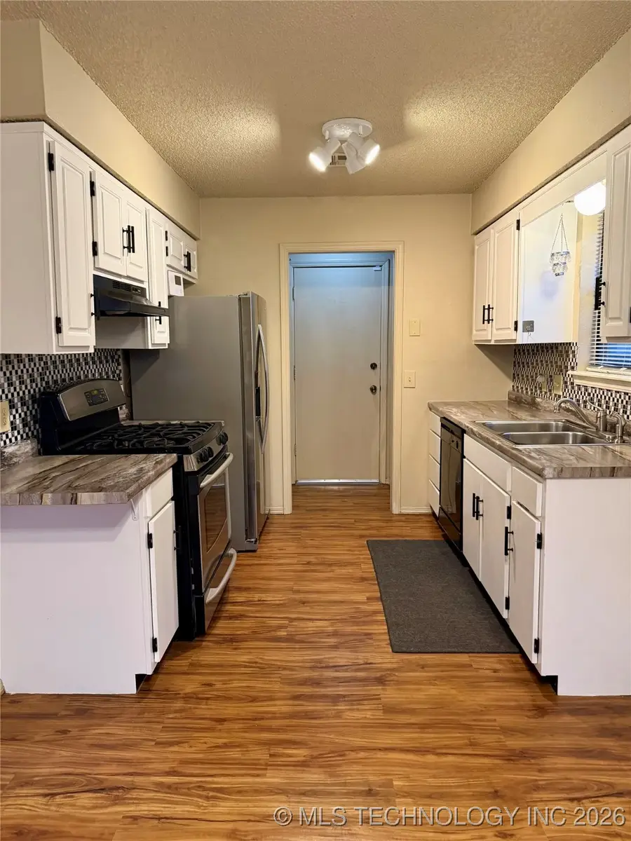 4609 S Date Avenue, Broken Arrow, OK 74011 - Image #3