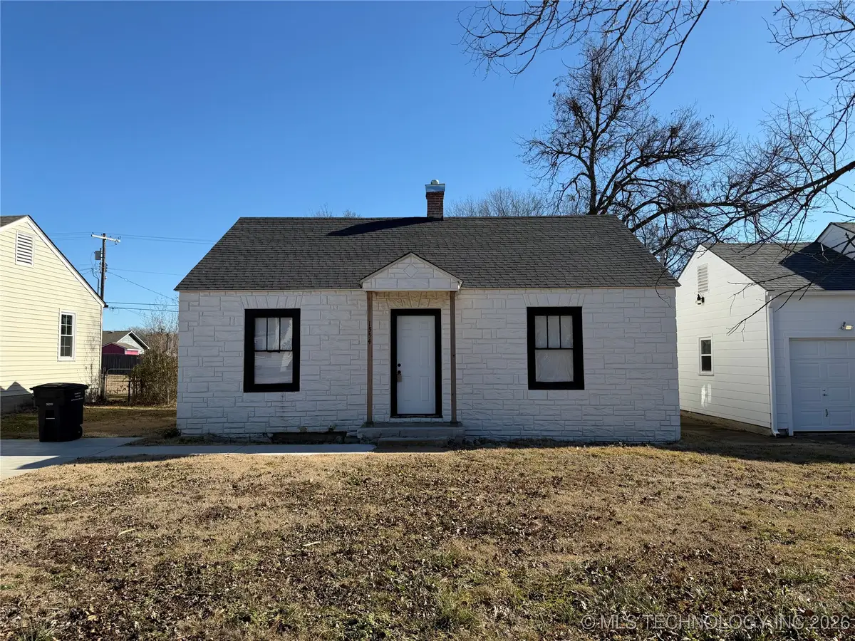 1554 S Oak Avenue, Bartlesville, OK 74003 - Image #1