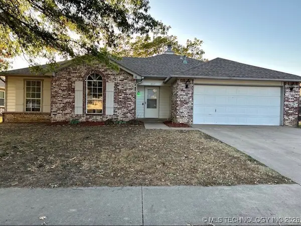 2317 SW Quail Run Drive, Claremore, OK 74019