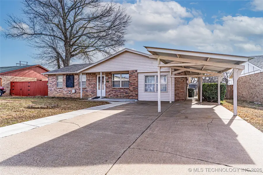 504 E Pershing Place, Bristow, OK 74010 - Image #2