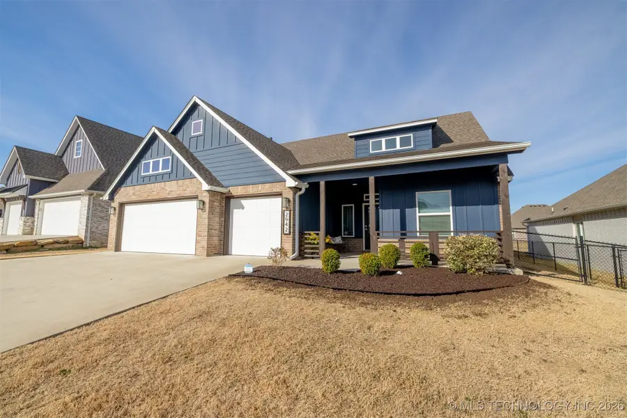 2942 N Briarwood Avenue, Catoosa, OK 74015 - #2