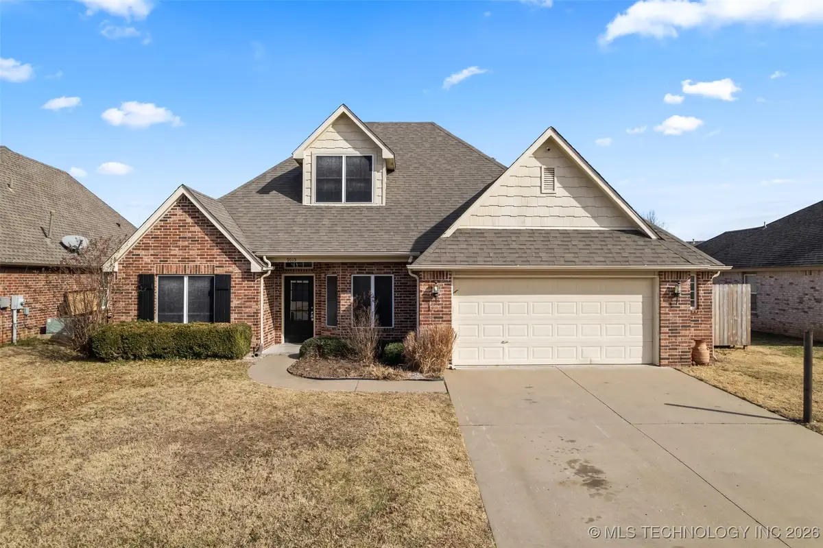 9015 N 156th Avenue E, Owasso, OK 74055 - Image #1