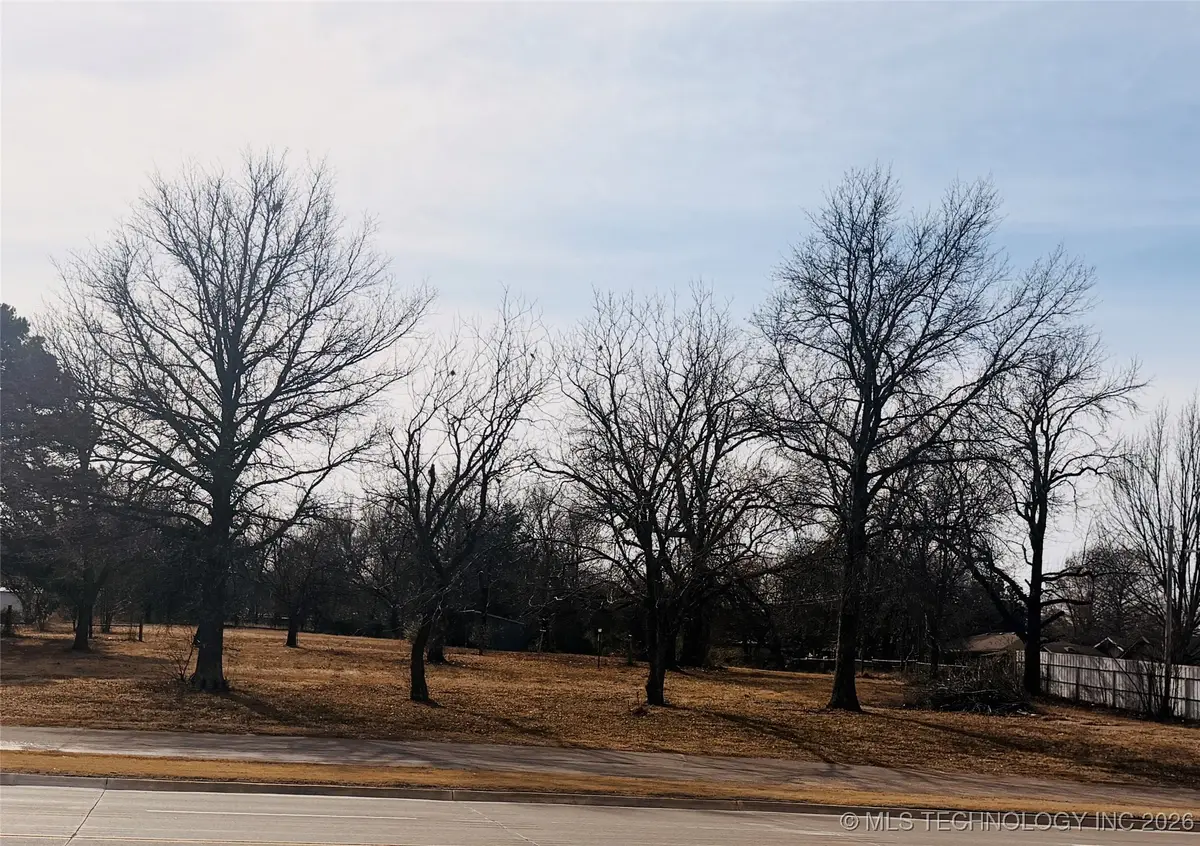 2807 Arlington Street, Ada, OK 74820 - Image #1