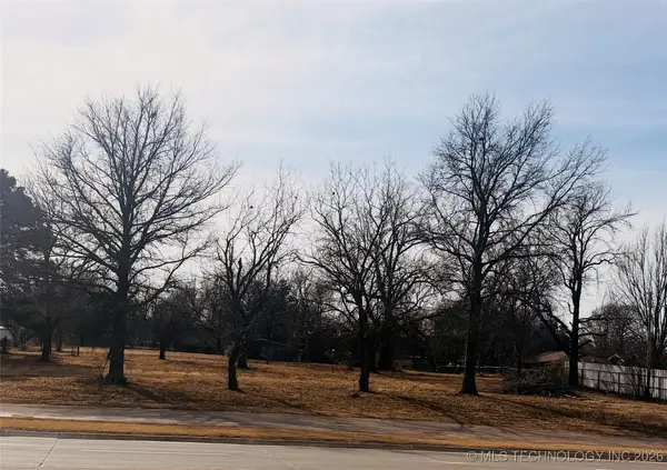 2807 Arlington Street, Ada, OK 74820