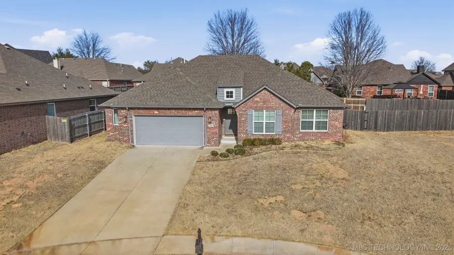2604 W Natchez Street, Broken Arrow, OK 74011 - Image #2