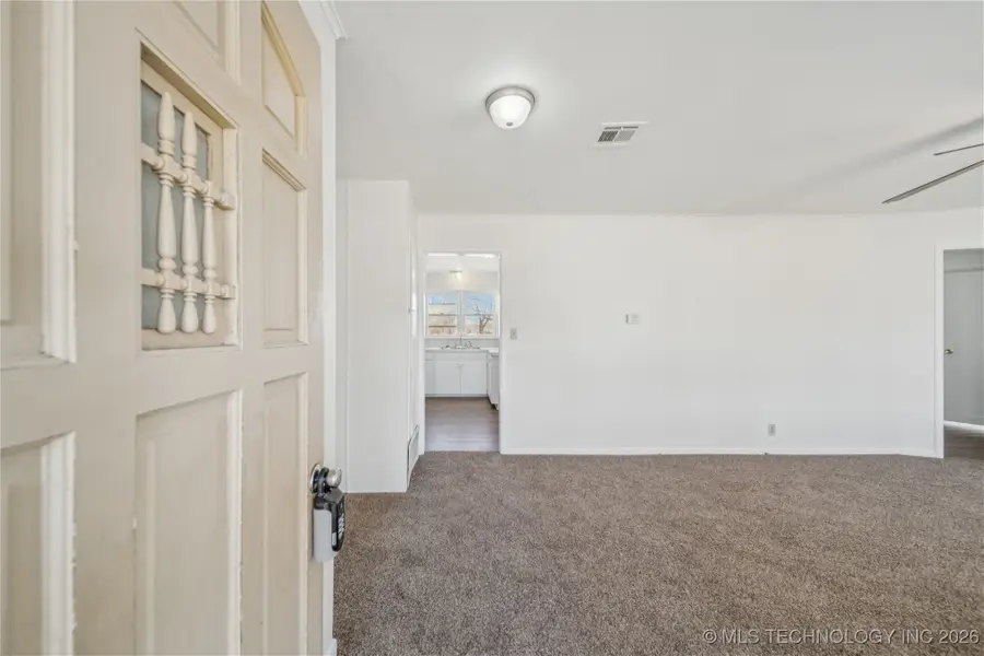 946 S Reavis Road, Claremore, OK 74017 - Image #3