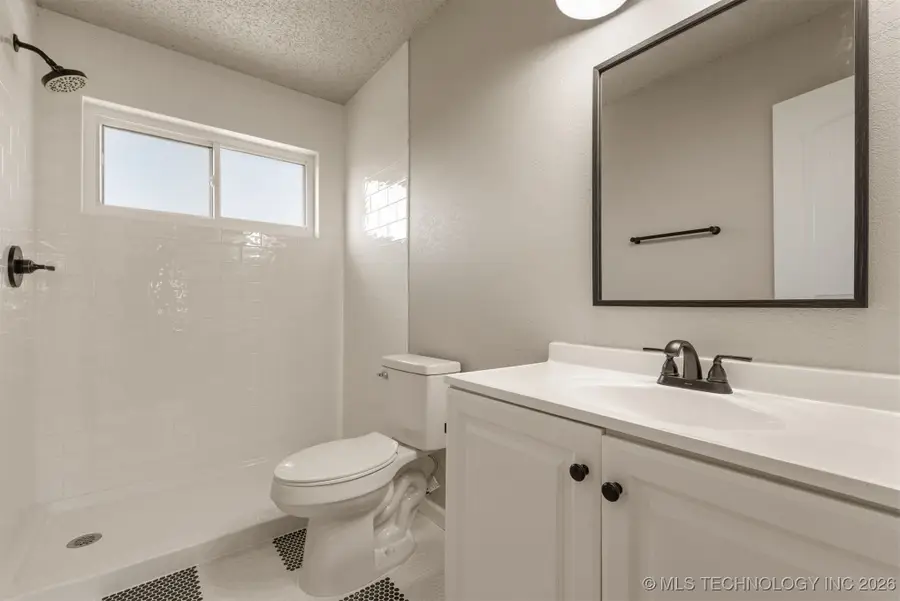 218 S 163rd East Avenue, Tulsa, OK 74108 - Image #3