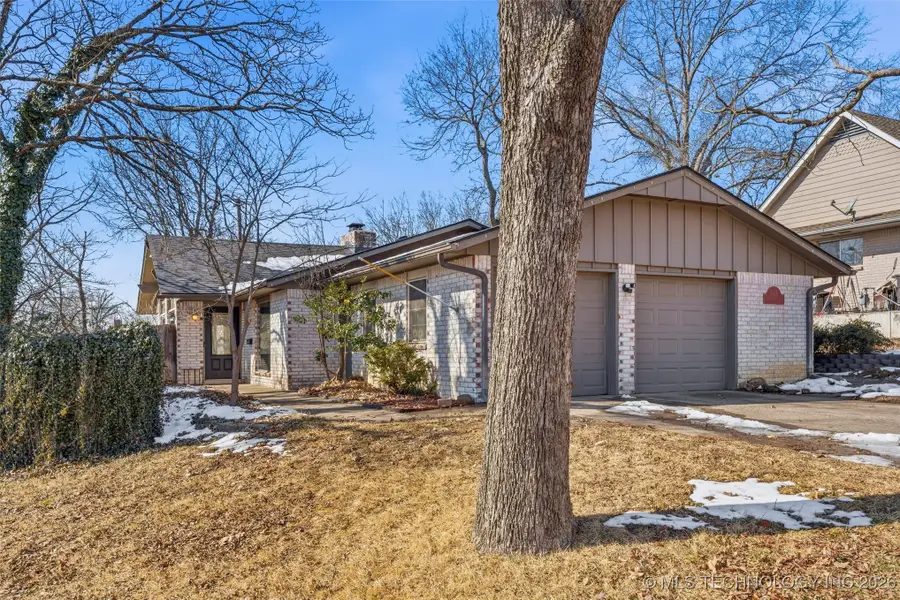 945 Kenwood Road, Bartlesville, OK 74006 - #2