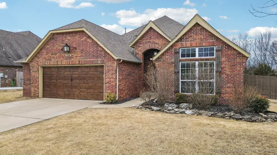 9314 N 93rd East Avenue, Owasso, OK 74055 - Image #2