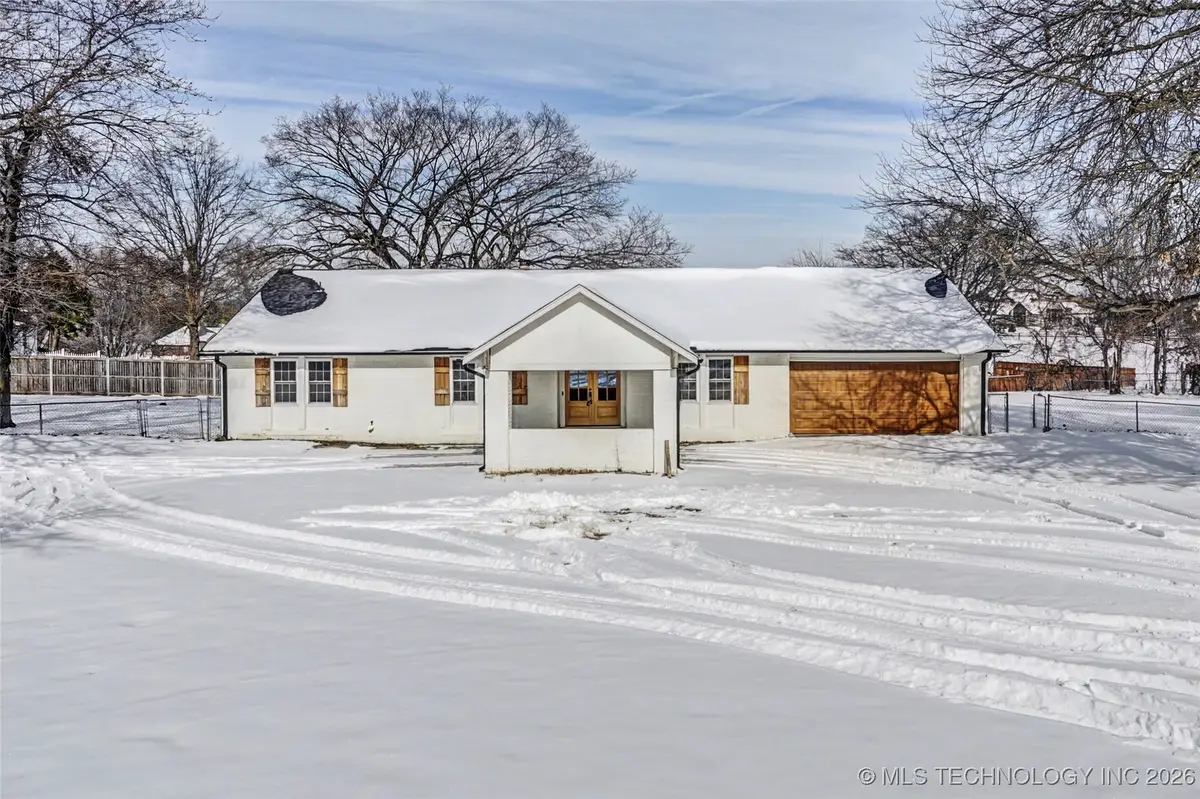 18415 S Hilltop Court, Claremore, OK 74017 - Image #1