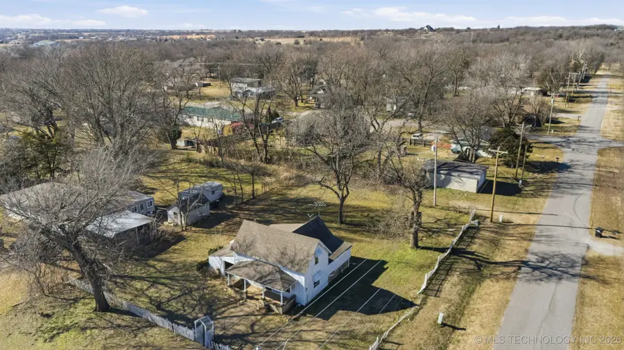 205 S Locust Street, Oologah, OK 74053 - Image #2