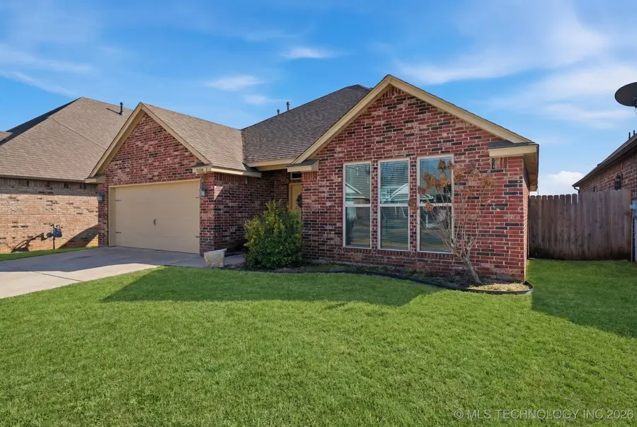 508 E Grant Place, Bristow, OK 74010 - Image #3