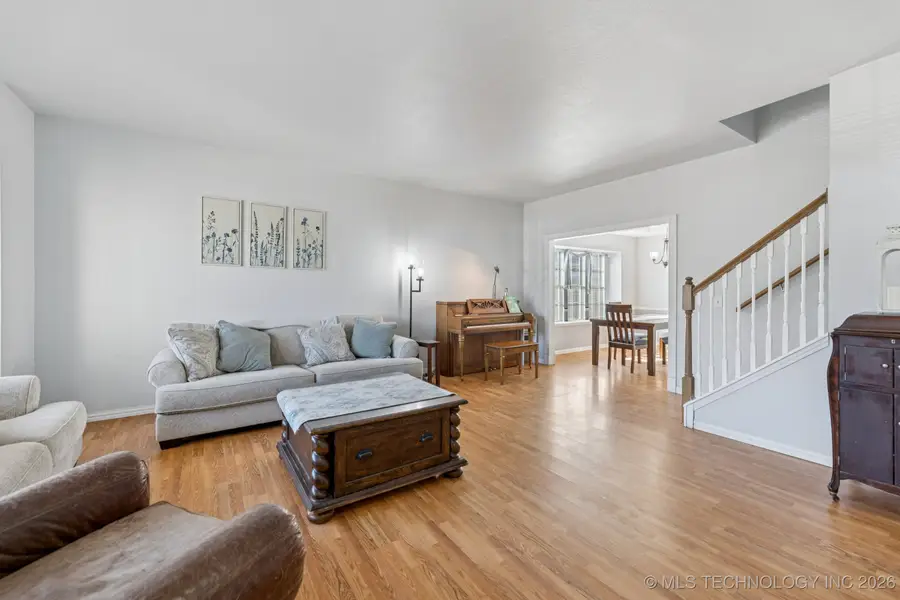 1204 N Willow Avenue, Broken Arrow, OK 74012 - Image #2