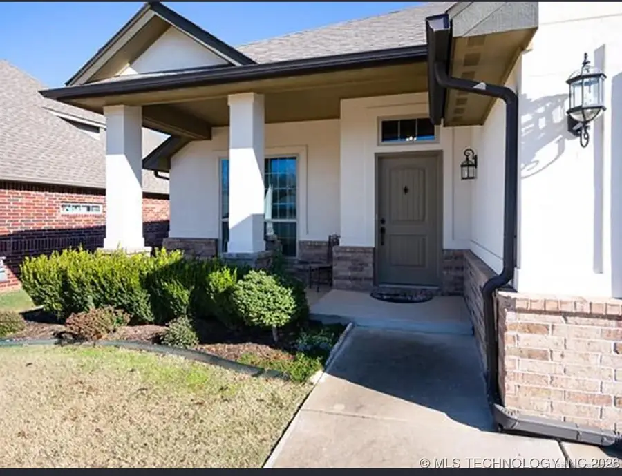 11009 Augusta Drive, Jenks, OK 74037 - Image #2