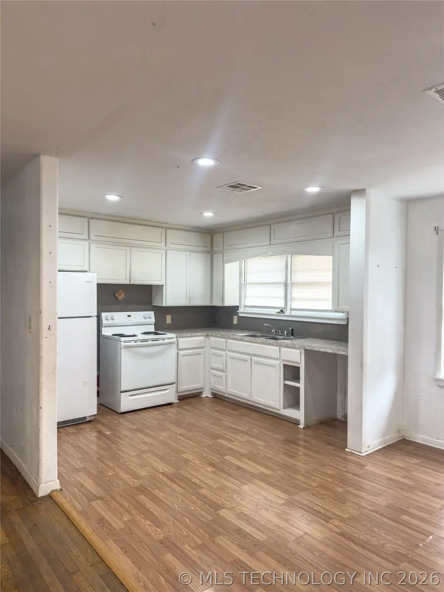 806 15th Avenue Nw, Ardmore, OK 73401 - #2