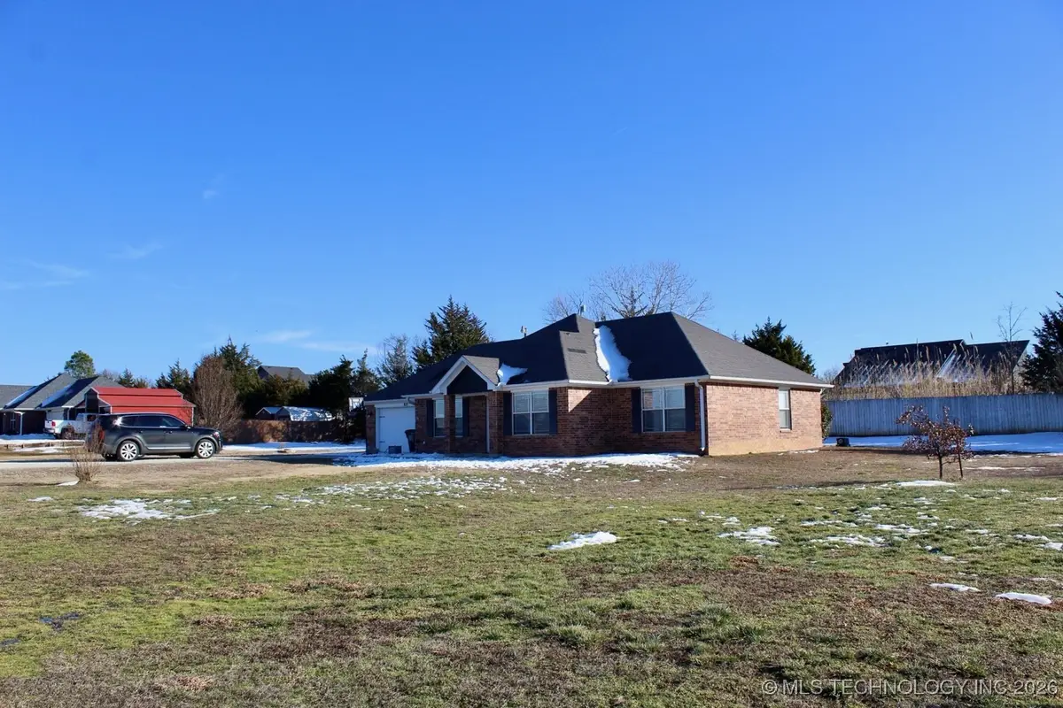 821 Cardinal Street, Ada, OK 74820 - Image #1