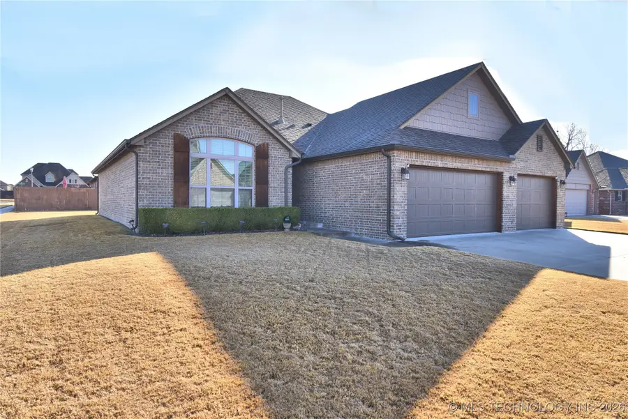 13503 S Oak Court, Glenpool, OK 74033 - Image #3