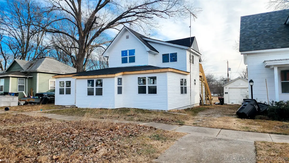 818 S Wyandotte Avenue, Bartlesville, OK 74003 - Image #1