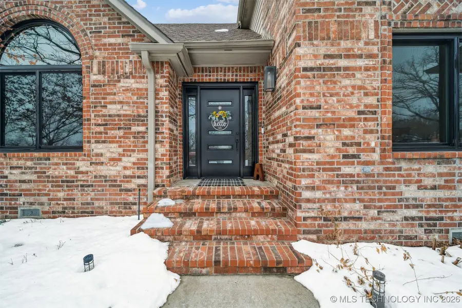 504 Oak Ridge Drive, Sand Springs, OK 74063 - Image #2