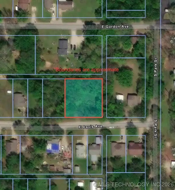 121 E Davis Avenue, Sapulpa, OK 74066