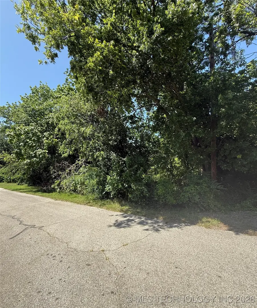 121 E Davis Avenue, Sapulpa, OK 74066 - Image #3