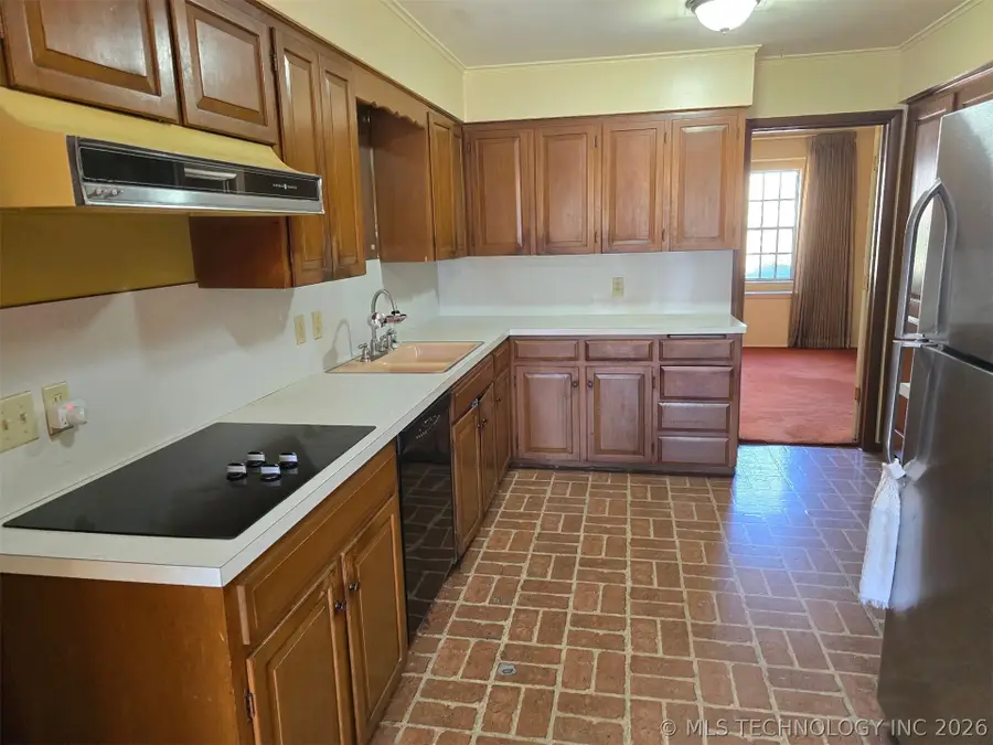 3710 E 43rd Place, Tulsa, OK 74135 - #2