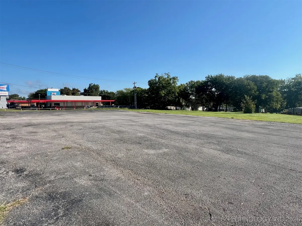 700 N 1st Street N, Madill, OK 73446 - #1