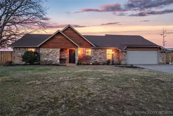 9606 S Maybelle Avenue, Jenks, OK 74037