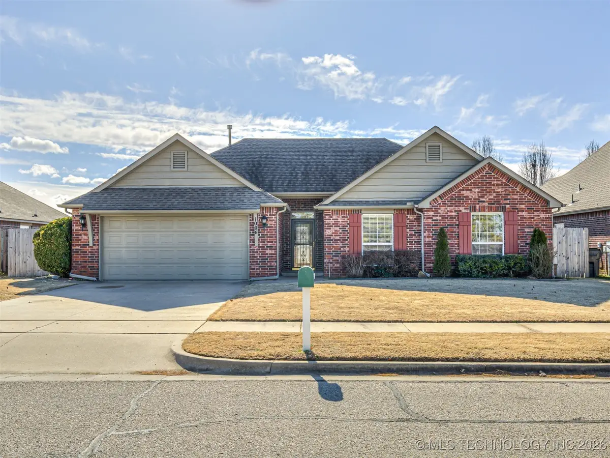 1006 E 146th Street S, Glenpool, OK 74033 - #1