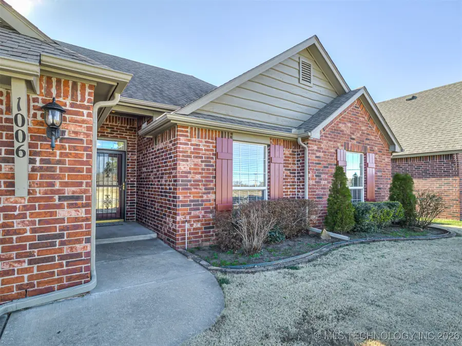 1006 E 146th Street S, Glenpool, OK 74033 - #3