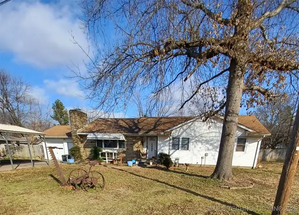 722 SW 4th, Checotah, OK 74426