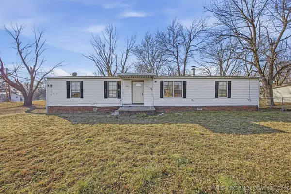 742 S Maple Street, Nowata, OK 74048