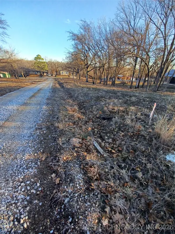 Cherokee Trail, Canadian, OK 74425