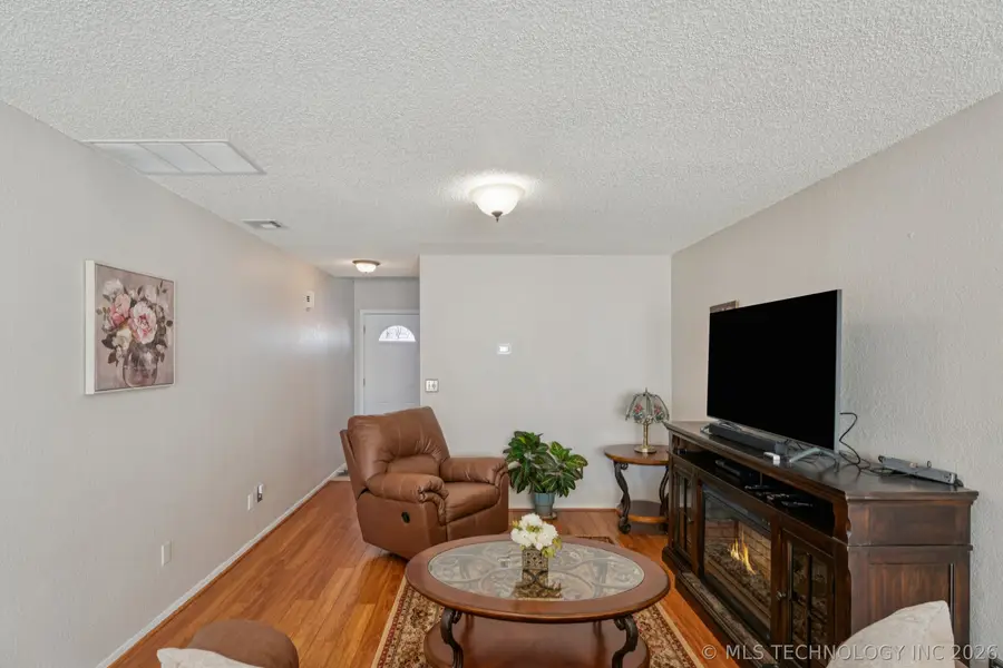 549 N Elm Street #H, Jenks, OK 74037 - #3