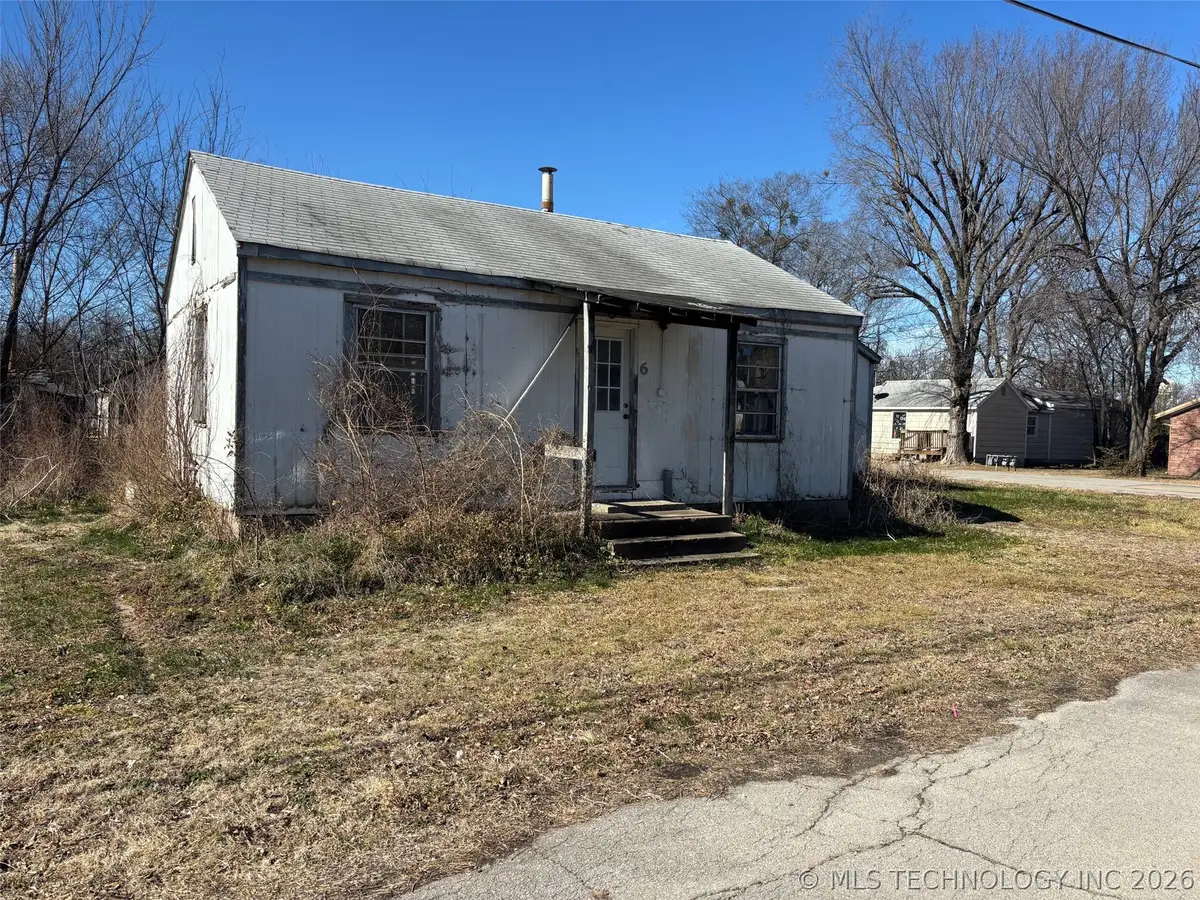 6 S Bailey Street, Pryor, OK 74361 - #1
