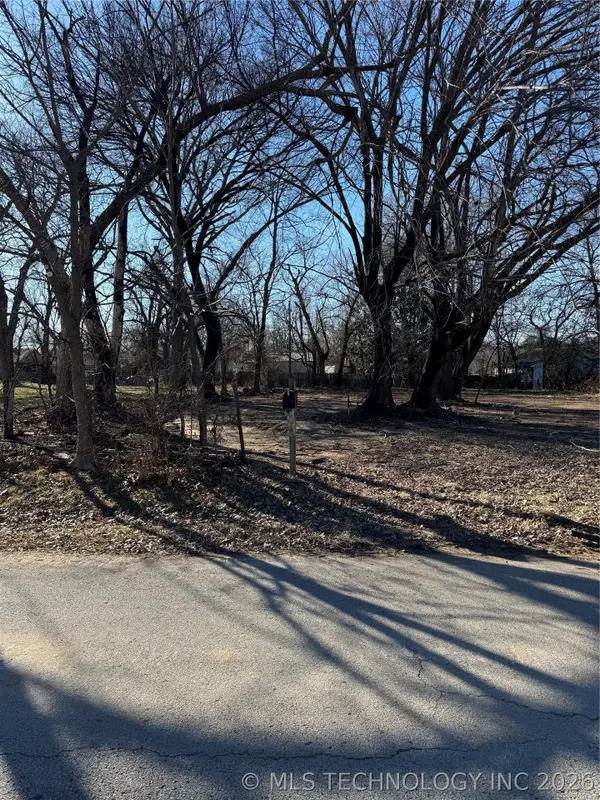 700 N Sherman Avenue, Okmulgee, OK 74447