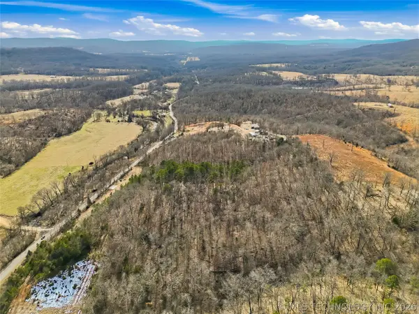 4735 Road, Stilwell, OK 74960