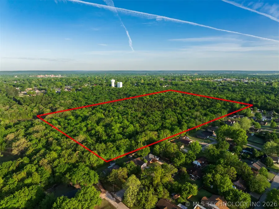 888 Timbercrest Avenue, Okmulgee, OK 74447 - #2